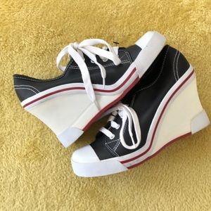 NWOT-City Sneaks Wedge Sneakers